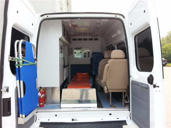 福特全順新世代V348監(jiān)護救護車|7座|價格 福特全順新世代V348監(jiān)護救護車|7座|價格